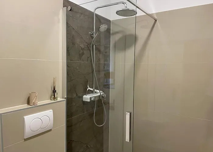 דירה Glambyaj With Free Parking And Netflix