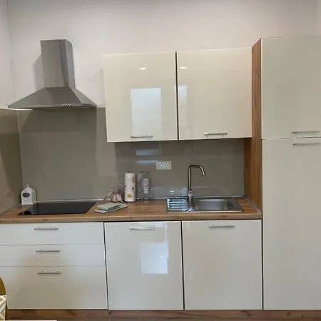 Apartman Glambyaj With Free Parking And Netflix