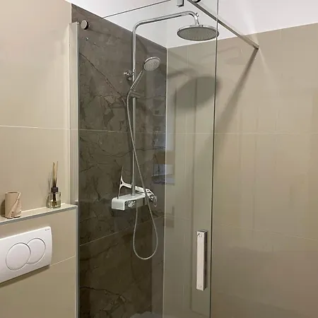 Apartman Glambyaj With Free Parking And Netflix
